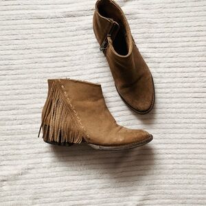 Circle G Tan Fringe Ankle Booties